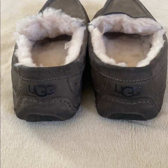 MENS UGG Ascot Moccasin Slippers - Picture 4 of 7